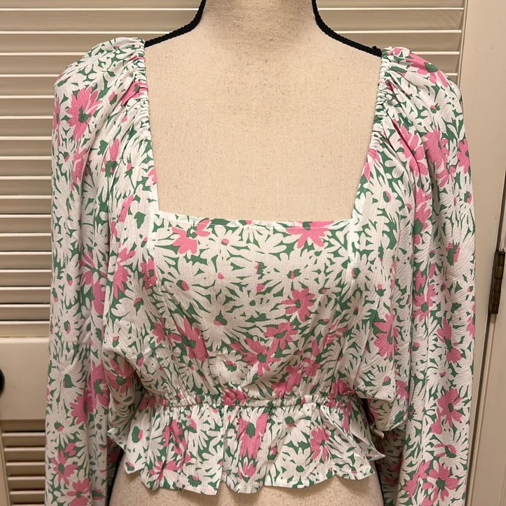 Chaser Long Sleeve Crop Top in Grey, Size Medium, NWT - Picture 5 of 17
